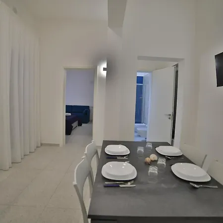 Royal Blue ポルト・チェザーレオ